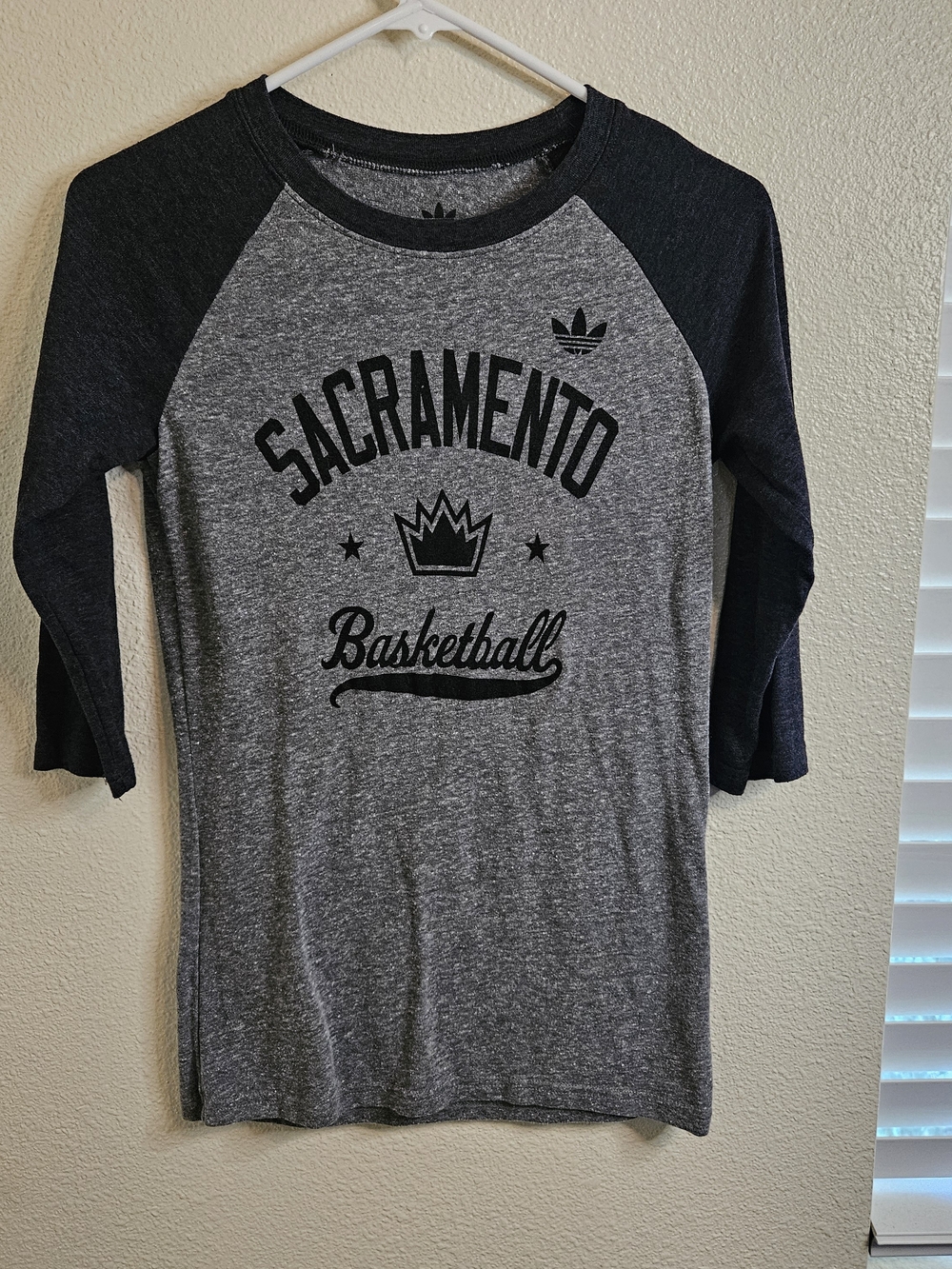 adidas Gray & Black Sacramento Basketball Raglan Tee - Women's